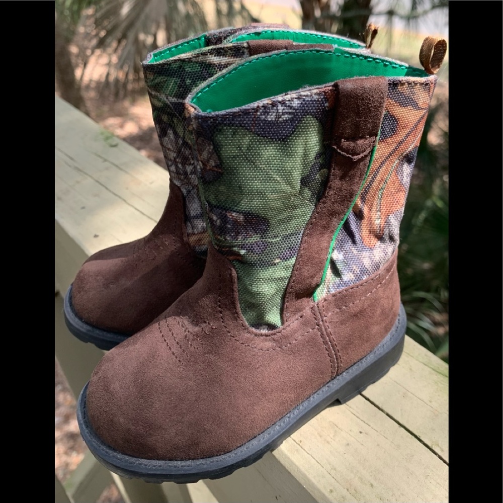 ⭐️⭐️Healthtex Camo Boots SZ 5 Velcro ⭐️⭐️ - Picture 1 of 14